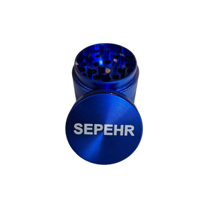 Blauer Metall Grinder mit Gravur